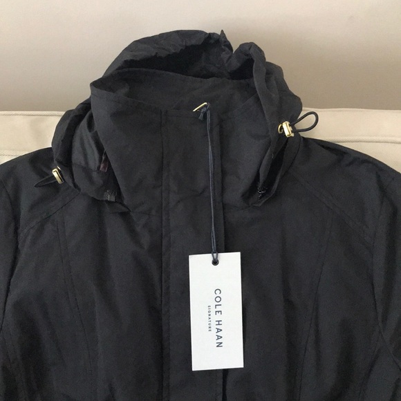Cole Haan Back Bow Packable Hooded Raincoat - Picture 4 of 7